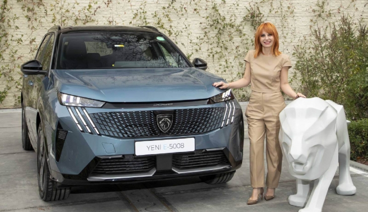 Peugeot un 7 koltuklu SUV modeli 5008 ve E-5008 satışa çıktı!