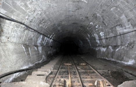 Kolombiya'da madeni su bastı!