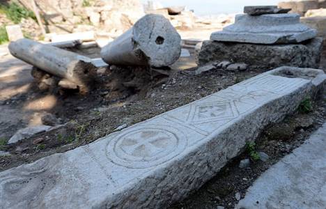 Bursa Surları'ndaki kule kazısından bazilika çıktı!
