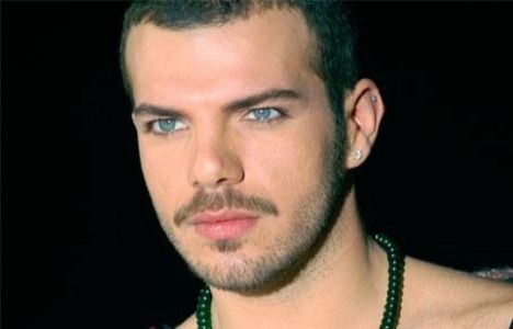 Tolga Karel, Beylerbeyi'ndeki evini 900 bin TL'ye sattı!