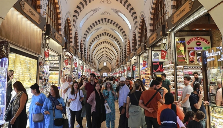 Kapalıçarşı da 900 TL olan işgaliye ücreti 15 bin TL ye yükseldi! Esnaflar protesto başlattı!