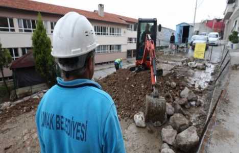 Konak Şehit Halit Zilani Çelik İHL'ye istinat duvarı inşa ediliyor!