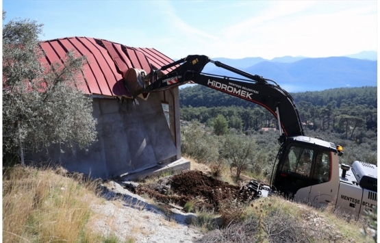 Muğla Menteşe de imara aykırı yapılar yıkılıyor!
