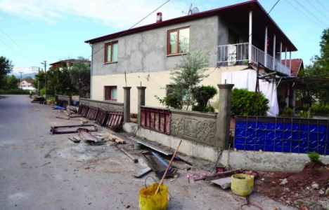 Başiskele'de yollar ve binalar koruma altında!