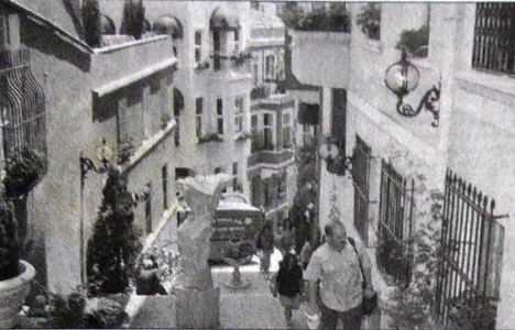 2004 yılında Cezayir Sokağı'nın kentsel dönüşümü sağlanmış!