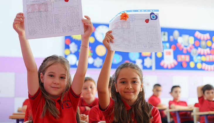 Aile Bakanlığı’ndan öğrencilere müjde üstüne müjde! 5 bin TL karne hediyesi verilecek!