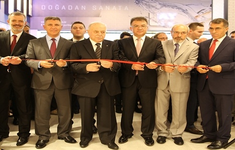 Türkiye’nin en büyük seramik showroomu hizmete açıldı!