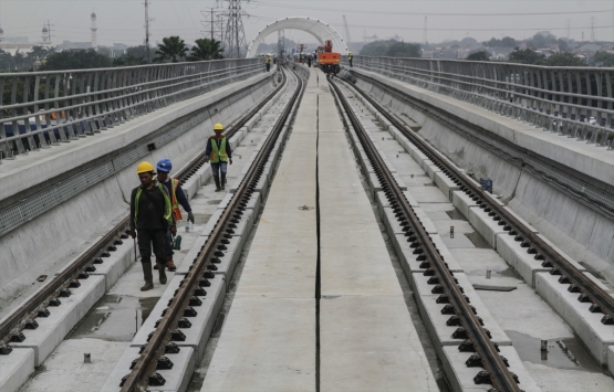 Jakarta LRT hafif raylı sistem projesinin yüzde 56 sı tamam!