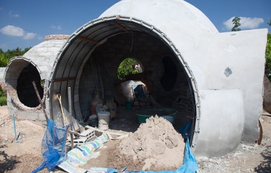 ABD li Mimar Steve Areen 9 bin dolara hobbit evi yaptı!