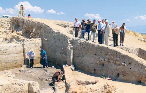 Denizli'de 5 bin yıllık yerleşim yeri bulundu!