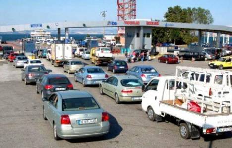 Seçim dolayısıyla Yalova'daki Topçular İskelesi'nde yoğunluk yaşanıyor!