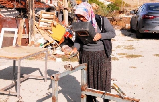 Kayseri de inşaat ustası muhtar olunca eşi işlerini devraldı!