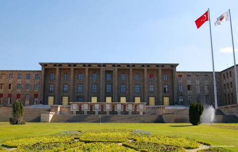 Milletvekilerinin yeni odaları akıllı olacak!