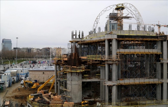 Taksim Camisi nin kubbesi yükseliyor!