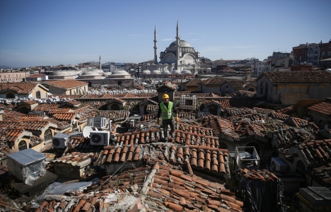 Tarihi Kapalıçarşı’nın çatısında restorasyon başladı!