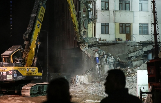 Murat Kurum: Kartal da riskli 8 bina yıkılacak!