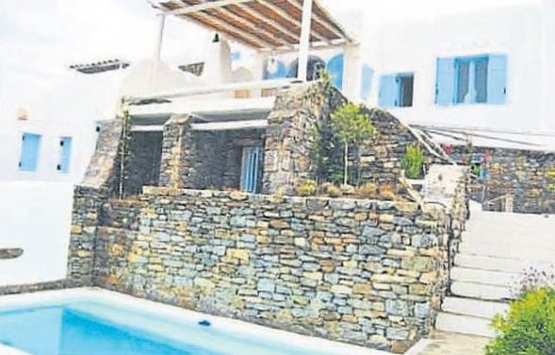 Eda Taşpınar Mikonos taki villaya 200 bin TL kira ödedi!