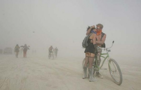 Burning Man festival alanına 16 kilometrelik duvar inşa edilecek!