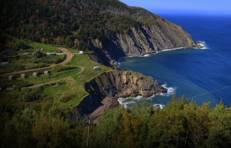 Kanada Cape Breton Adası’ndaki markette çalışana arazi vaadi!