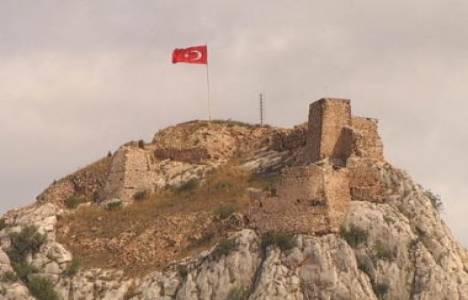 Niksar Kalesi'ndeki gizli geçit, turizme kazandırılacak!