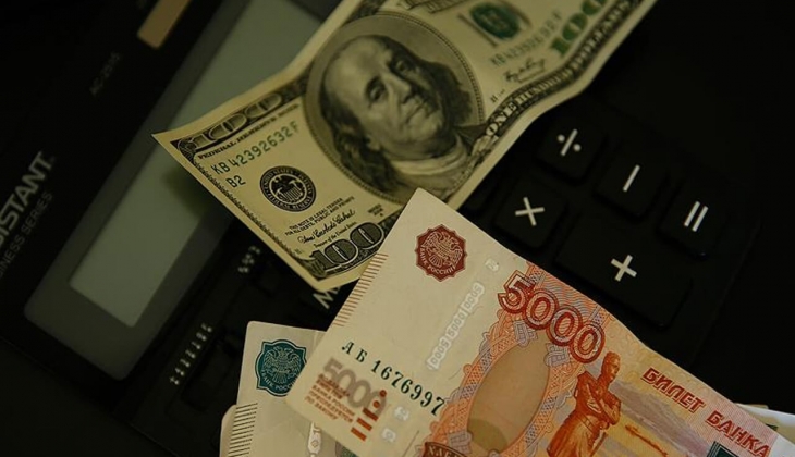 Rus rublesi dolar karşısında 16 ay sonra ilk kez 95 seviyesini aştı!