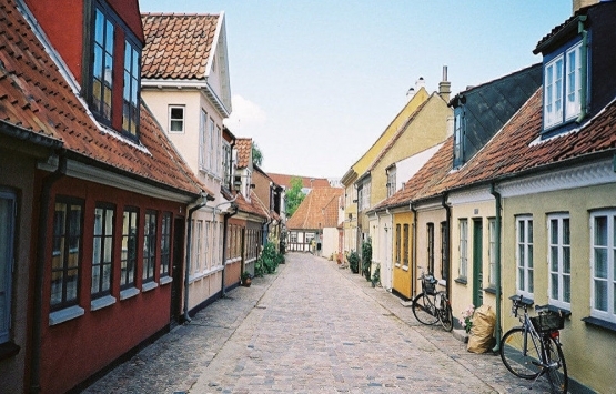 Danimarka'da gettolar için yer değiştirme hibeleri tartışma yarattı!