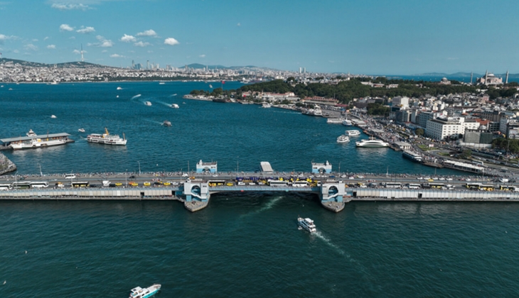 Galata Köprüsü nde çalışmalara başlandı! 40 gün boyunca tek yönlü trafiğe kapatıldı!