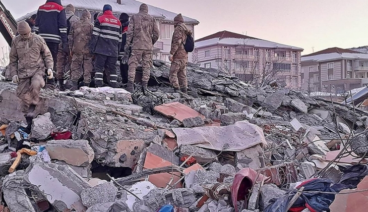 Depremde yüzlerce kişinin hayatını kaybettiği o ilçe için kritik karar: Doğru zeminde doğru bina inşa edilmeli!