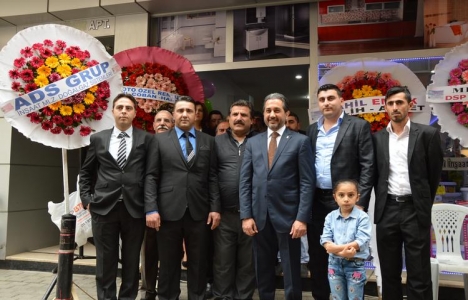  Uzman Yapı Tasarım ve Dekorasyon showroomu açıldı!