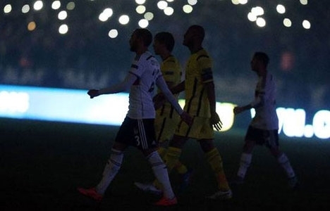 Atatürk Olimpiyat Stadı'nda elektrikler neden kesildi?