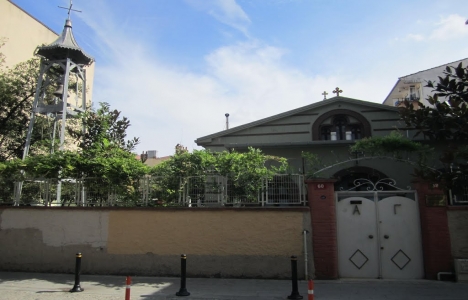 Kadıköy Ayios Yeorgios Rum Ortodoks Kilisesi'ndeki hata düzeltildi!