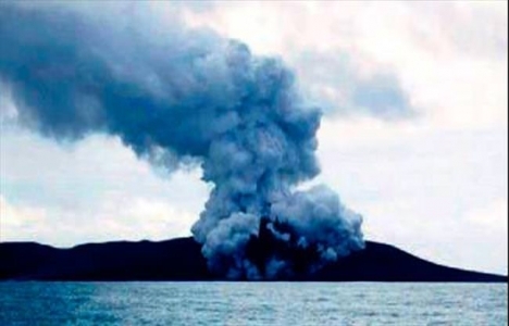 Yanardağ patlaması nedeniyle Tonga'da yeni ada oluştu!