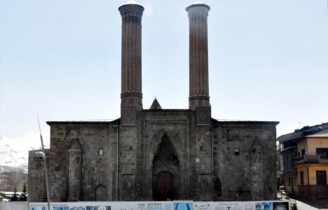 Erzurum Çifte Minareli Medrese'nin restorasyonunda sona gelindi!