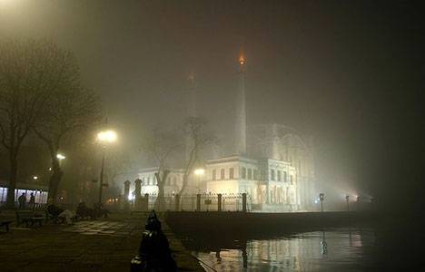 İstanbul Boğazı, sis nedeniyle gemi trafiğine kapatıldı!