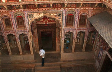 İşte Hindistanlı milyarderlerin görkemli konakları!