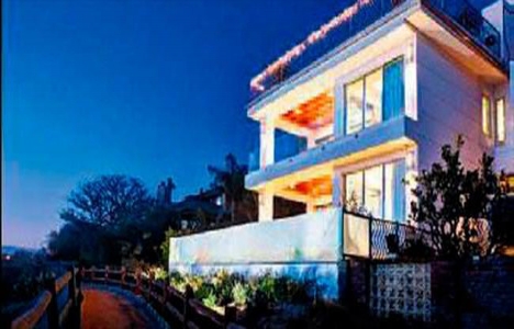 Jean-Claude Van Damme evini 3.9 milyon dolar kârla satıyor!