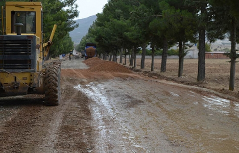 Antalya Korkuteli Çomaklı yolu yenileniyor!
