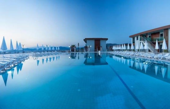 Eşinwood Bodrum da yükseliyor!