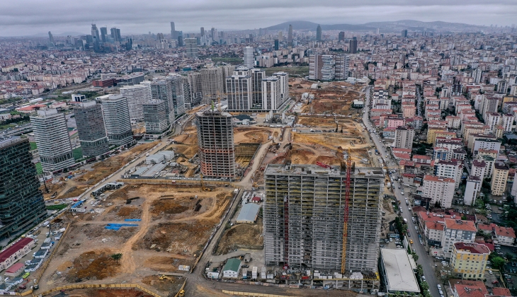 Murat Kurum 60 bin kişiye konut müjdesini canlı yayında verdi! Teslim edileceği tarihi açıkladı