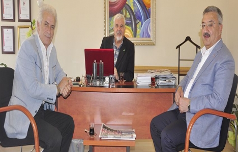 Necip Nasır: İzmir'in yüzde 85'inin dönüşmesi gerekiyor!