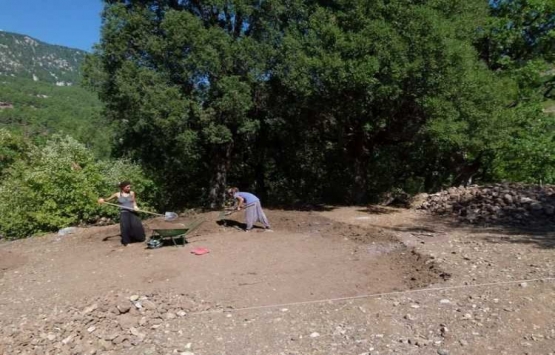 Doğada bin 500 TL ye ev inşa etti!