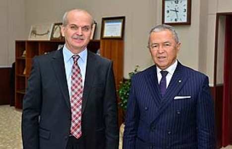 İsmail Akçura'dan Manisa'ya yüksekokul sözü!