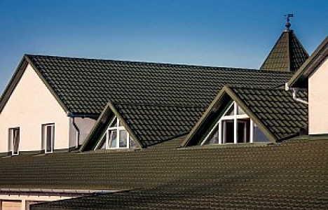 Başak Çatı, el değmeden renkli kiremit üretiyor!