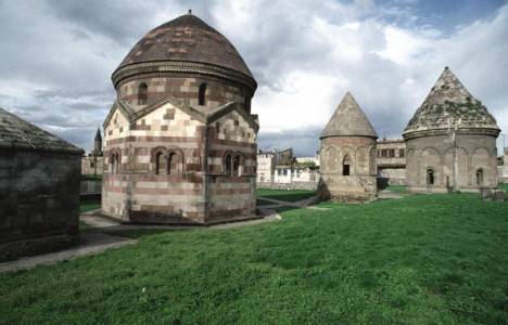 Turistlerin tarihi mekanlara ilgisi arttı!