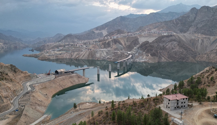 Artvin de 90 kilometrelik yolu 16 kilometre kısaltacak viyadüğün yüzde 65 i tamamlandı!