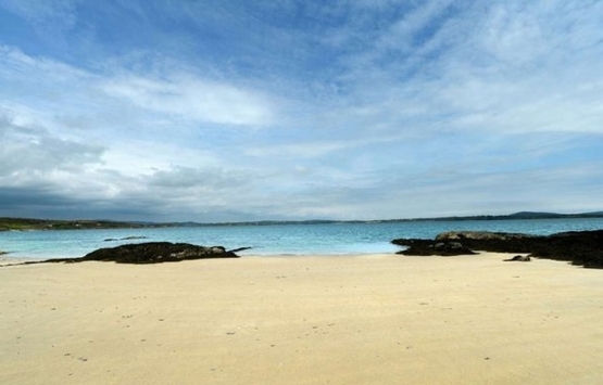 WhatsApp üzerinden 6.3 milyon dolara ada aldı!