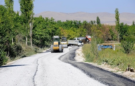 Malatya Yazıhan'da yol çalışmaları başladı!