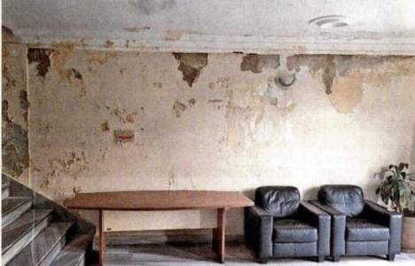 Eminönü'ndeki Kültür Varlıklarını Koruma Kurulu binası yıkılacak hale geldi!