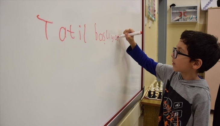 Son dakika… Milli Eğitim Bakanı Özer açıkladı! Okullar yaz tatiline ne zaman girecek?