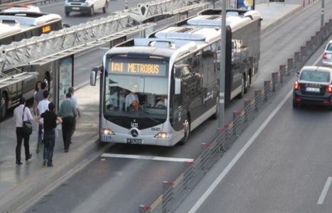 Metrobüs yolu yenileme çalışmaları devam ediyor!